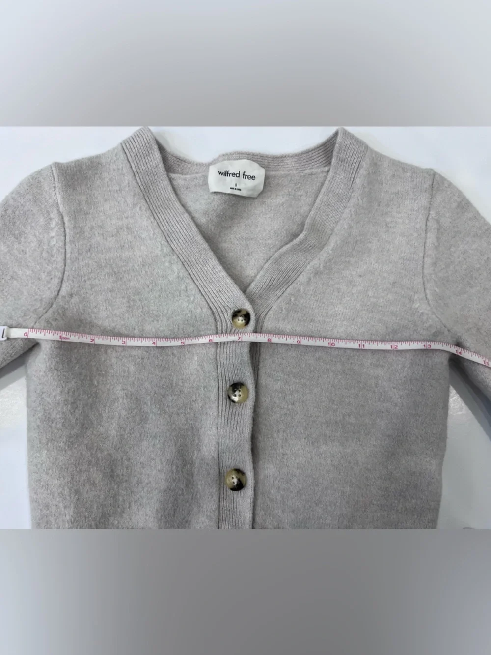 Wilfred Free Aritzia 100% Merino Wool Cardigan S Grey Cropped Button Knit - Picture 7 of 9